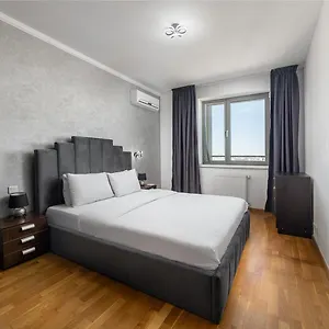 Monaco Grand By Citybookings Румыния